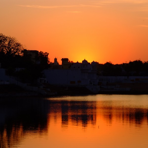 sunsent in Pushkar India photographed by Sarka Photography
