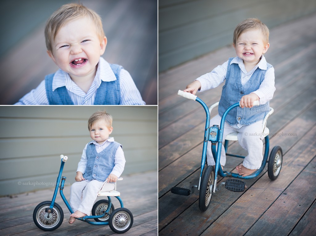 sarkaphotography-one-year-boy-on-tricycle