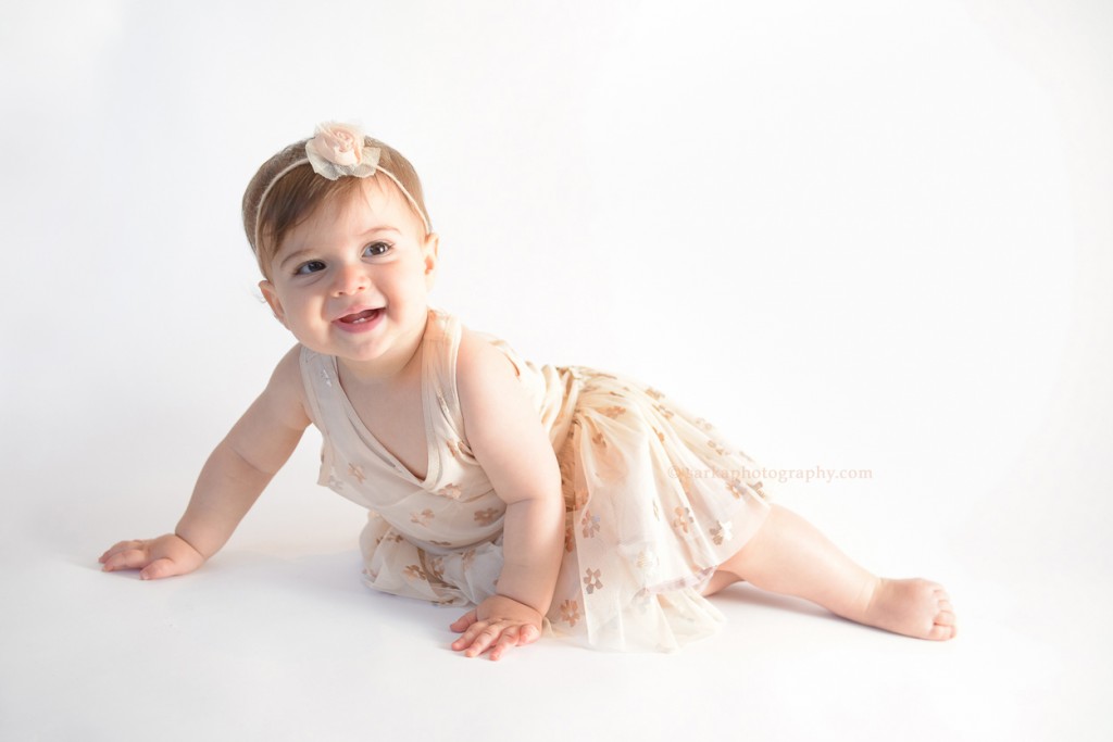 one year baby girl photos by by San Francisco and Santa Barbara baby photographer Sarka Photography